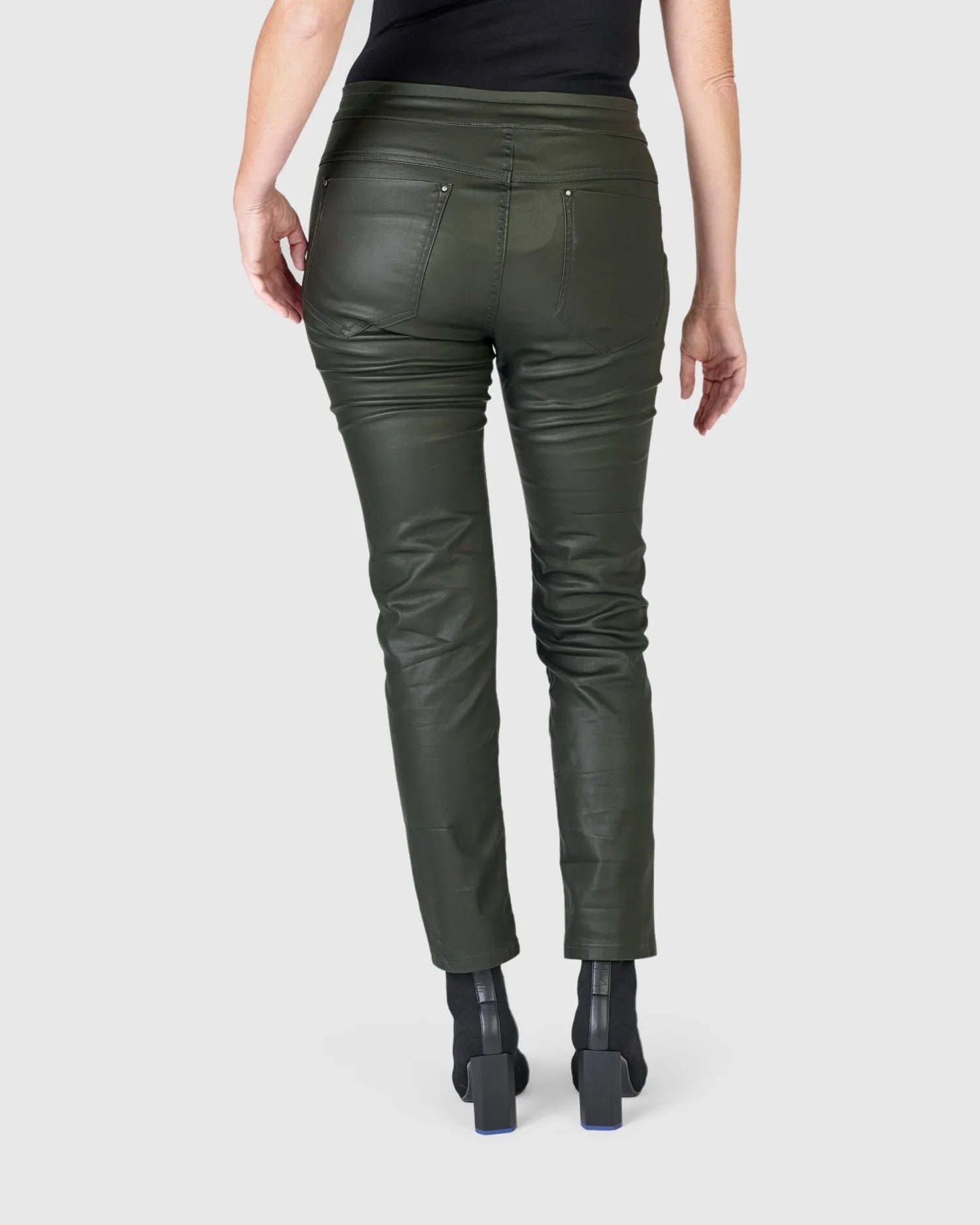 Intermix - Coated Iconic Stretch Jeans, Forest -