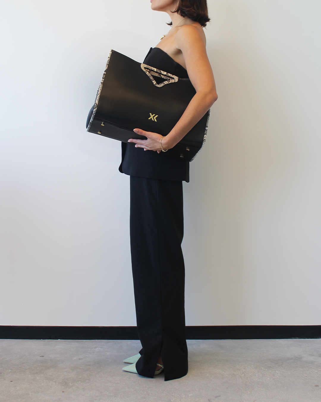 Intermix - Eloise Tote in Black - 