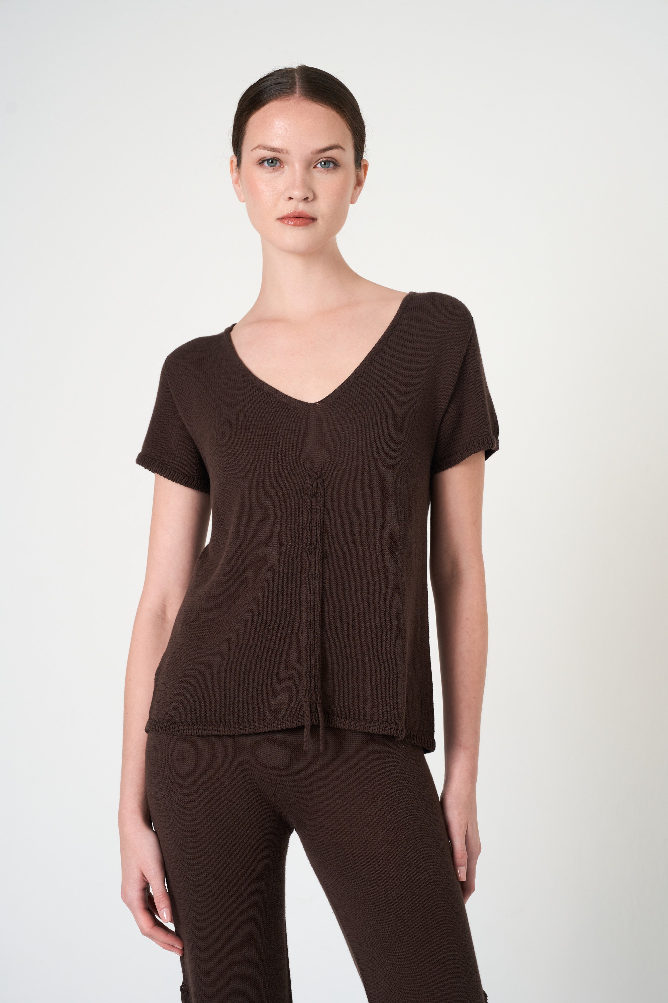 Intermix - Short Sleeve Top in Brown - 