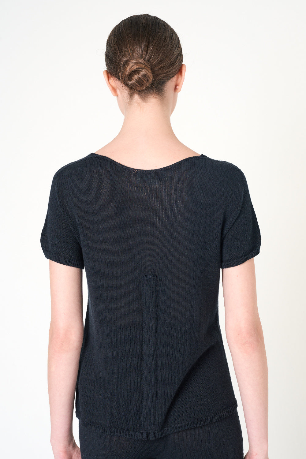 Intermix - Short Sleeve Top in Black - 