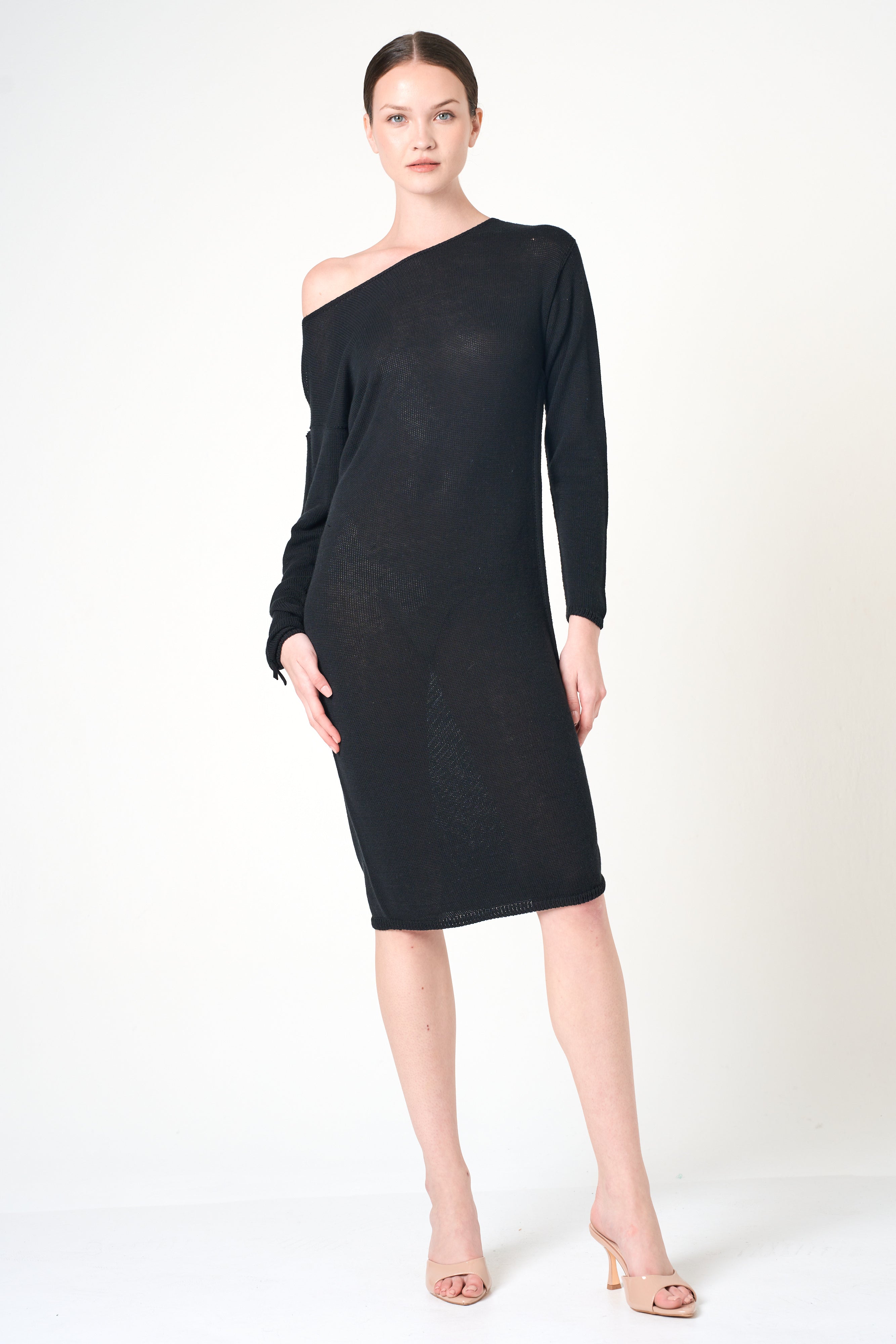 Intermix - Long Sleeve Dress in Black - 