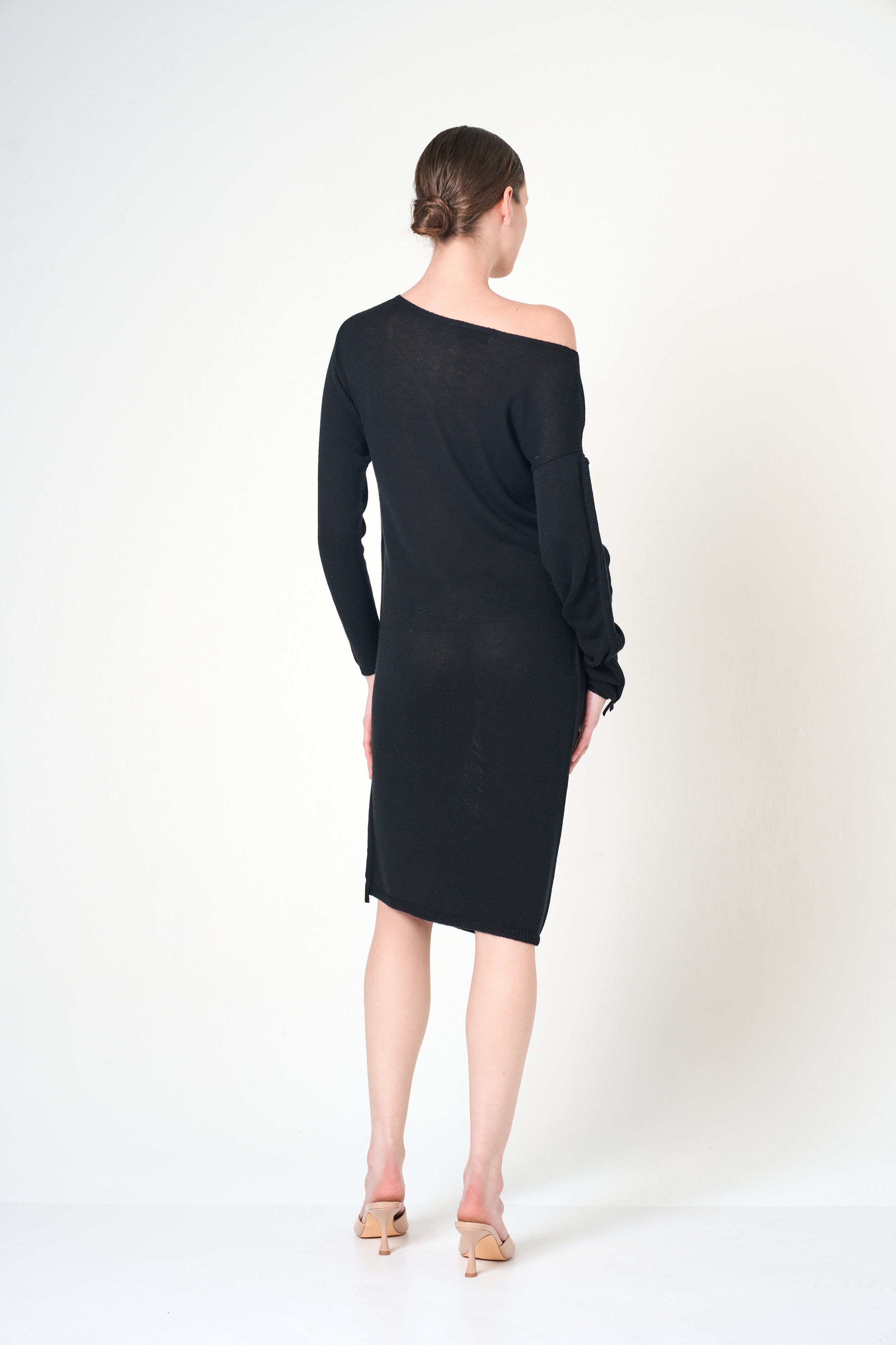 Intermix - Long Sleeve Dress in Black - 