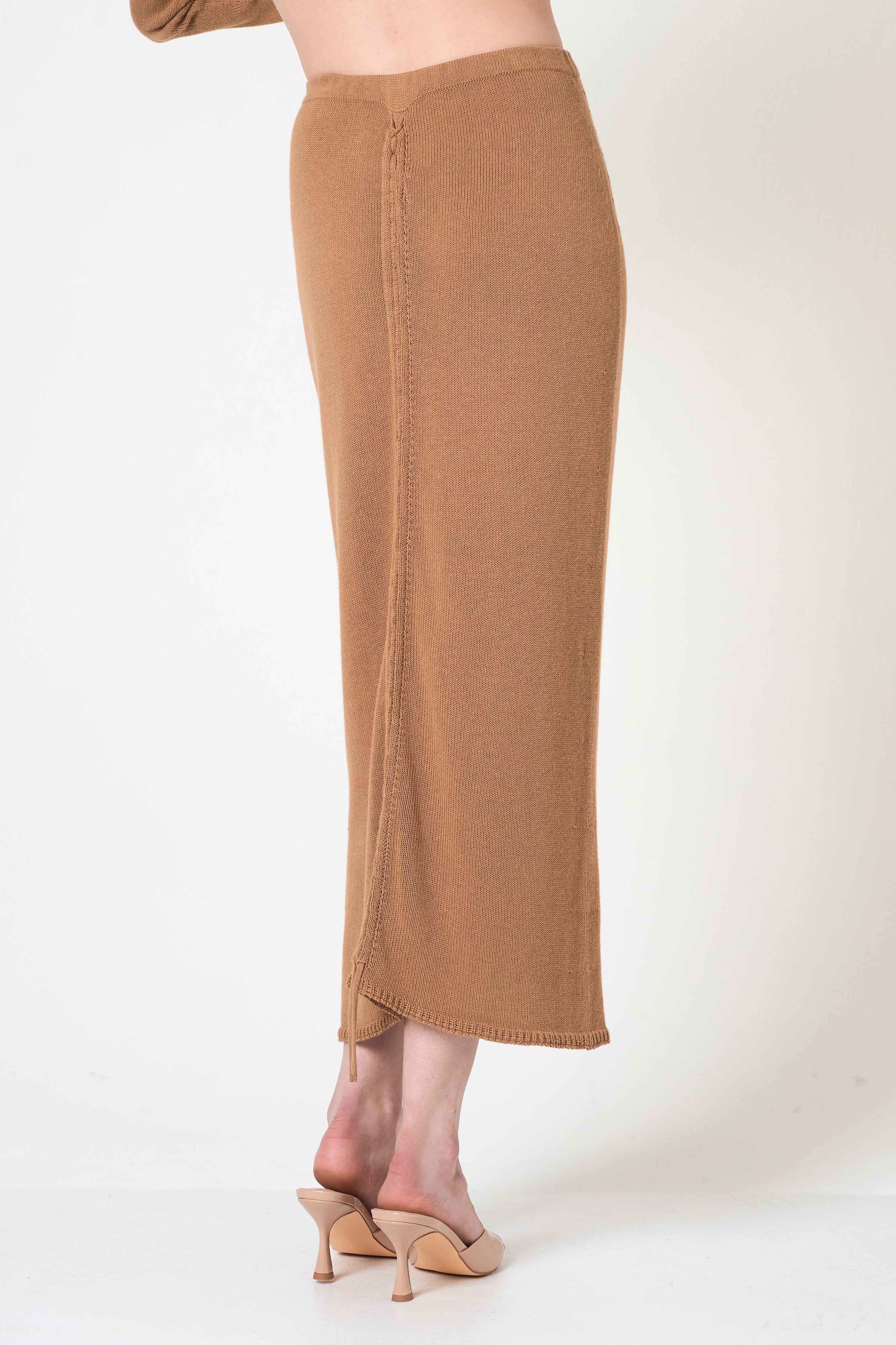 Intermix - Midi Pencil Skirt in Camel - 