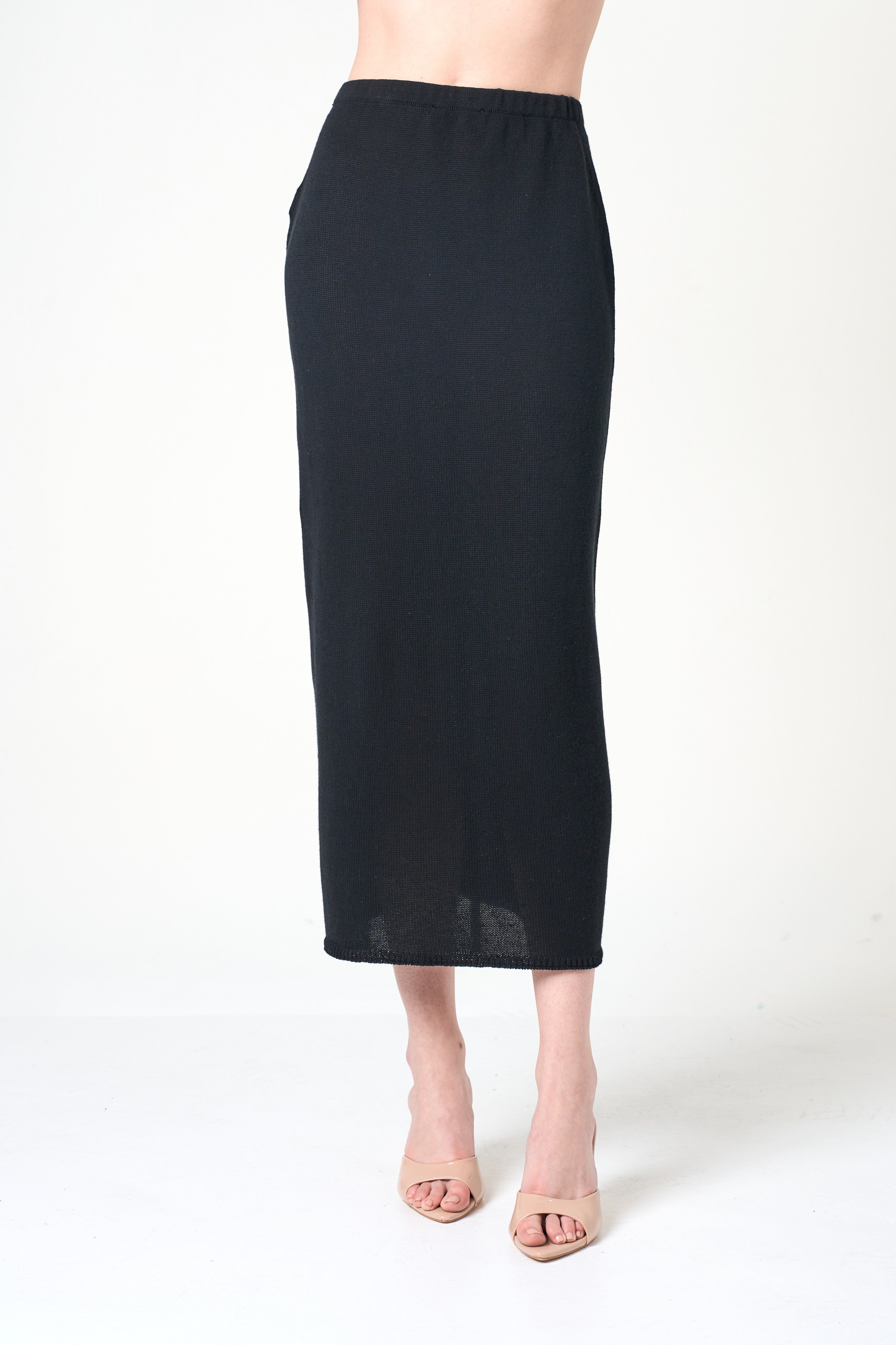 Intermix - Midi Pencil Skirt in Black - 